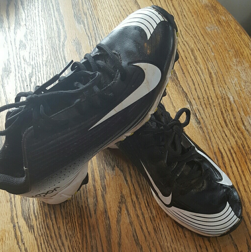 Boys nike baseball cleats
